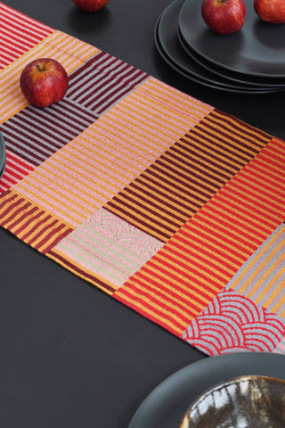Gondissa Table Runner