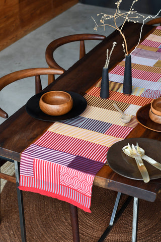 Gondissa Table Runner