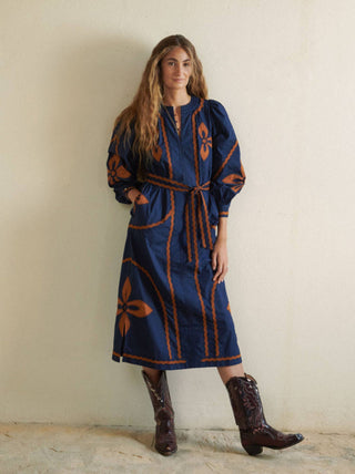 Susan Navy, Dress