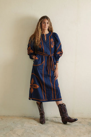 Susan Navy, Dress